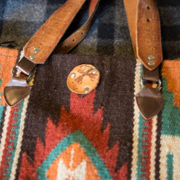 Old Smokeys Boot Shoulder Bag - Picture 8 of 11